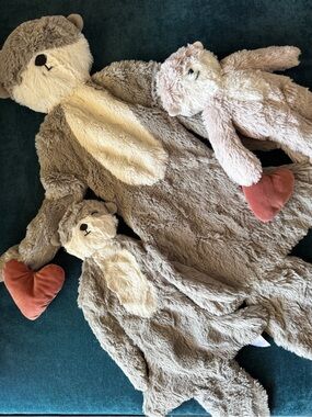 Slumberkins XL otter snuggler, snuggler and kin!